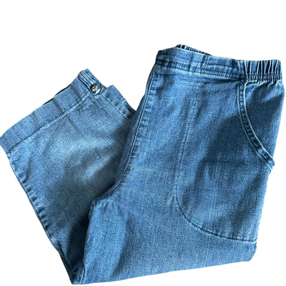 Stretchy Capri Jeans Sz M - Picture 3 of 8